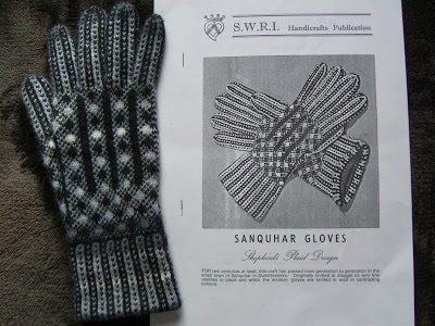 SWRI sanquhar glove